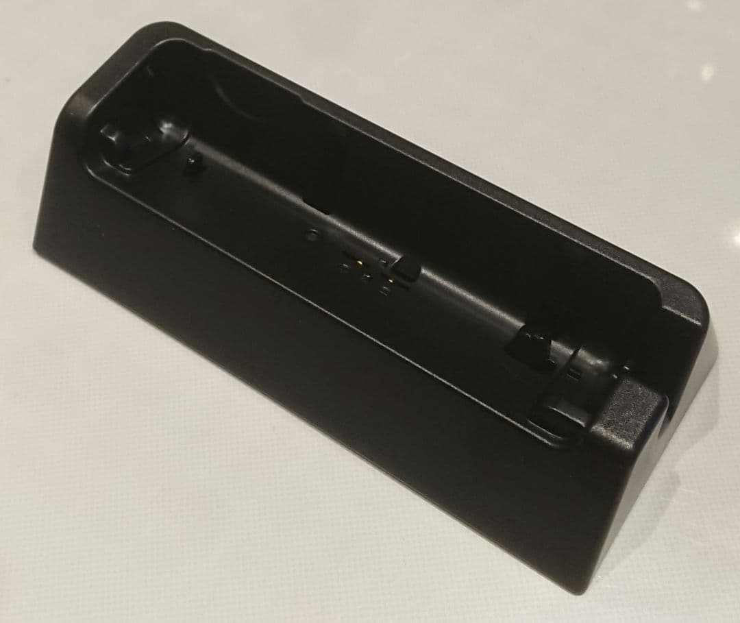 新品 レア ドコモ SH-11C ホワイト ガラケー ワンセグ ゲーム 携帯