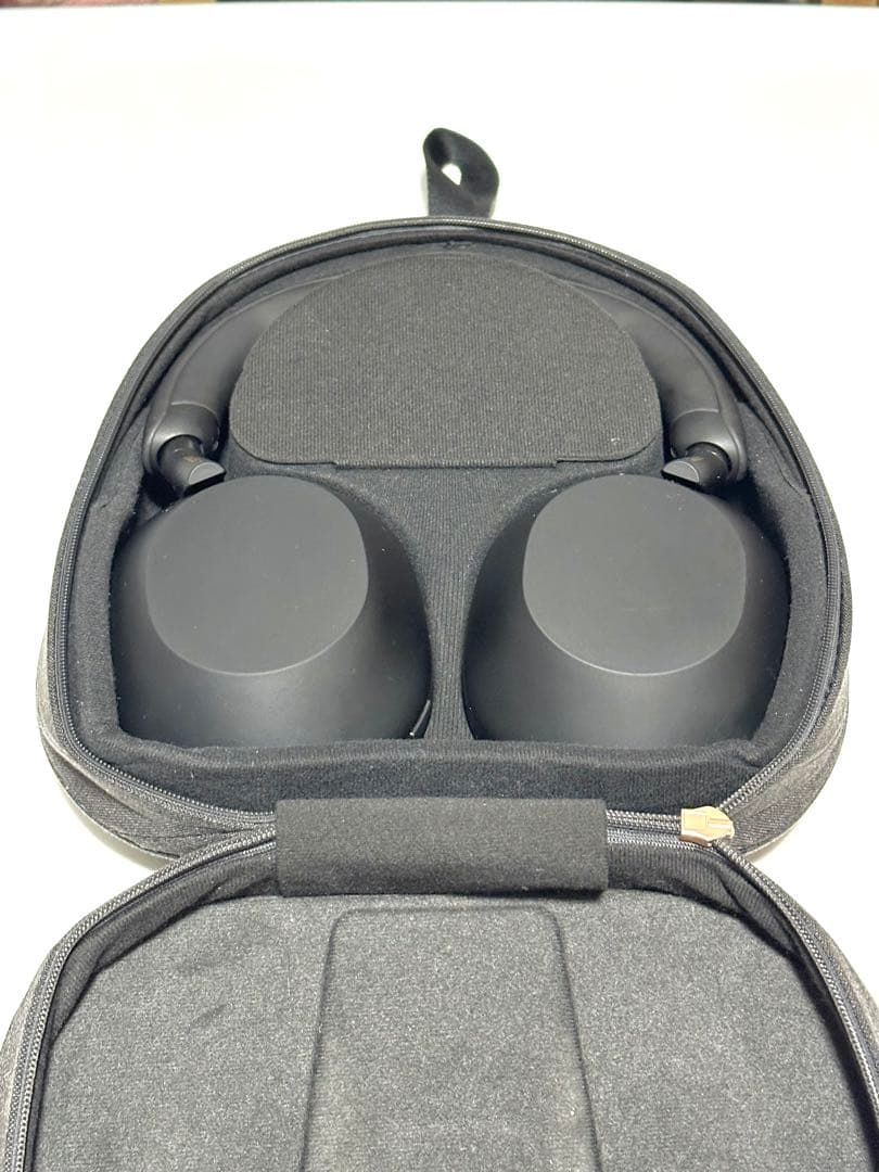 SONY ワイヤレスヘッドホン　ブラック　WH-1000XM5