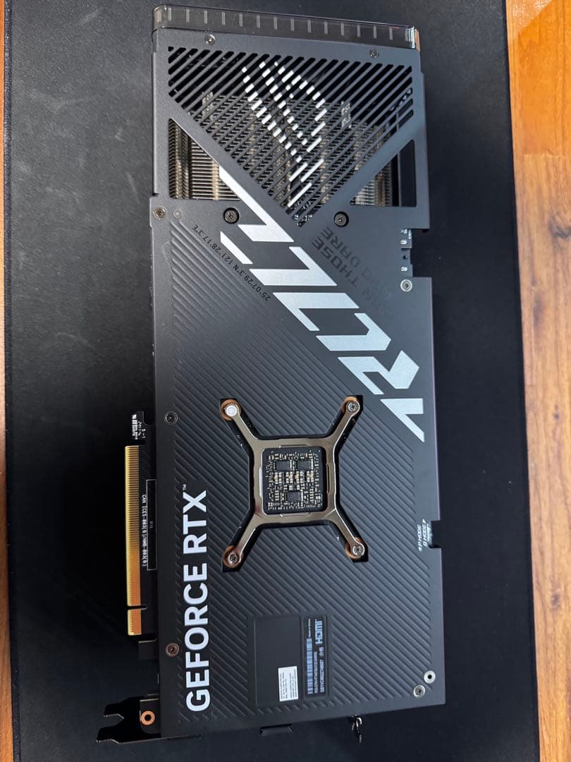 グラフィックボード・グラボ・ビデオカード ROG STRIX GAMING GeForce RTX 4070 SUPER