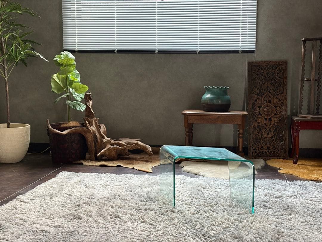 ②ガラステーブル　サイドテーブル　ローテーブル　斜めテーブル　高級家具　IZG