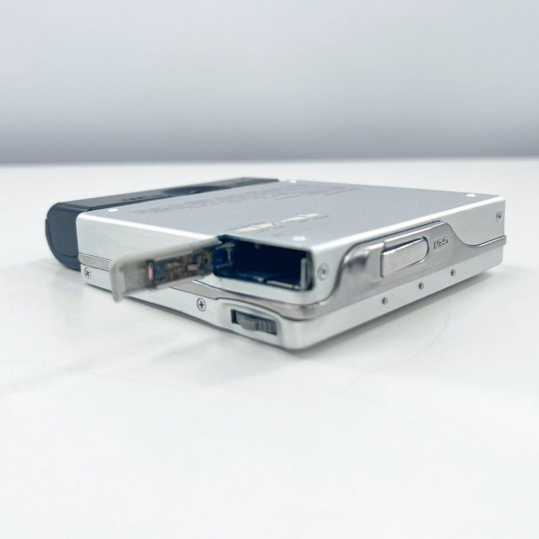 SONY MZ-R900 MDウォークマン 再生確認済み 動作品 単三電池使用可