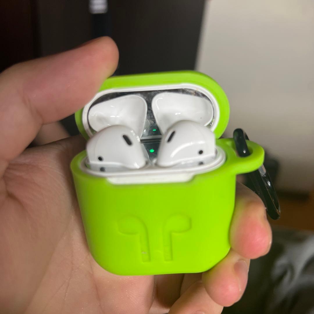 Apple Bluetoothワイヤレスイヤホン AirPods PV7N2J…
