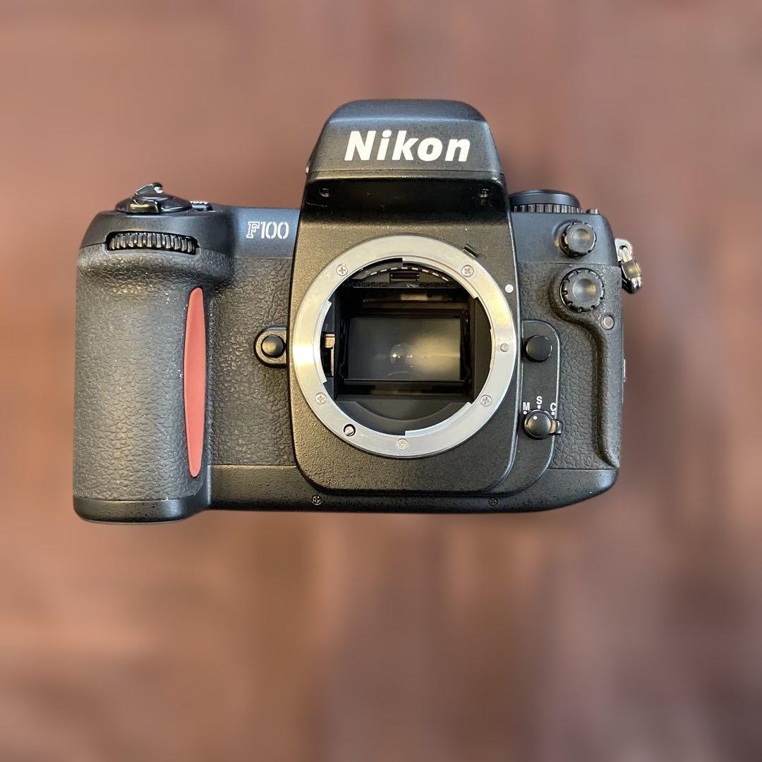 Nikon F100 とニッコール28-70mmf2.8ED低分散レンズ