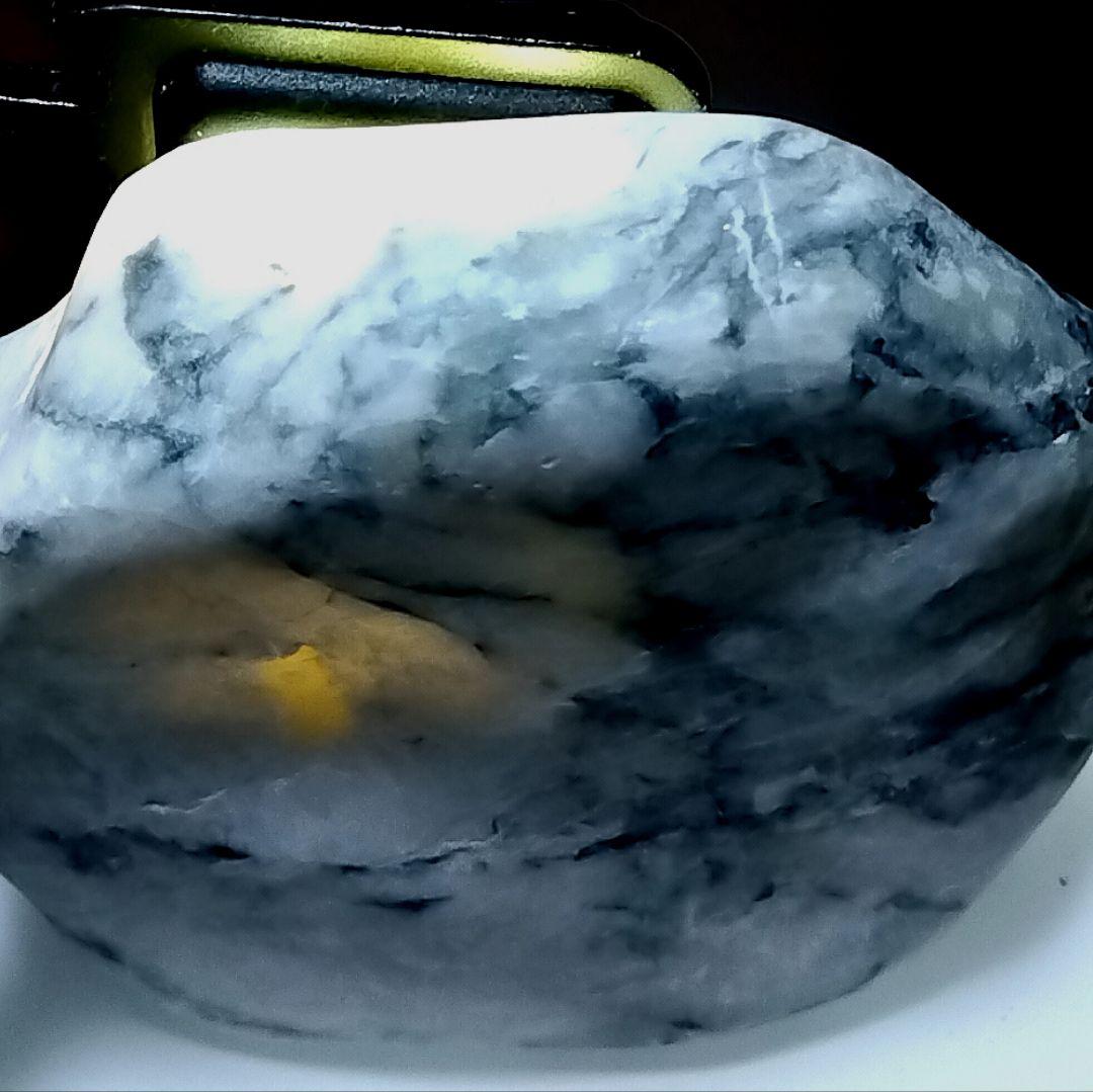 ★翡翠原石★糸魚川硬玉【横川・転石磨き470ｇ】