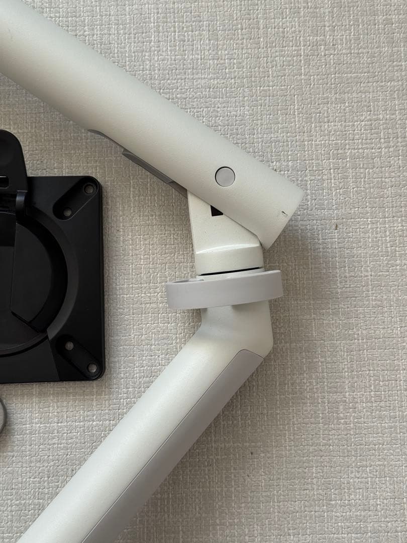 ハーマンミラー CBS モニターアーム FLO ホワイト