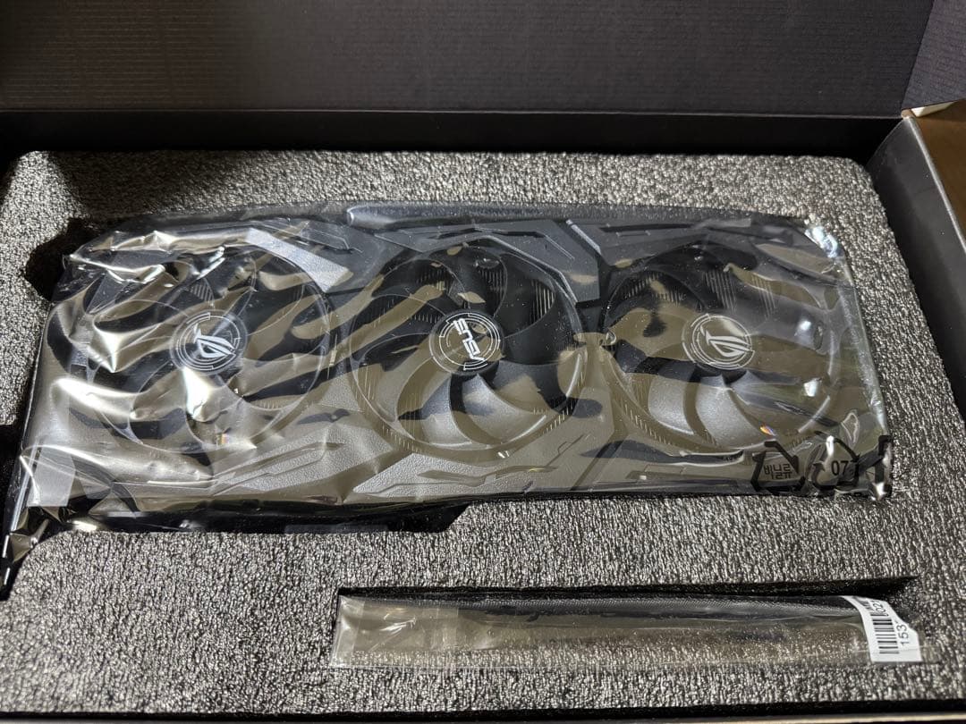 【ASUS】ROG-STRIX RX5700XT【GPU】