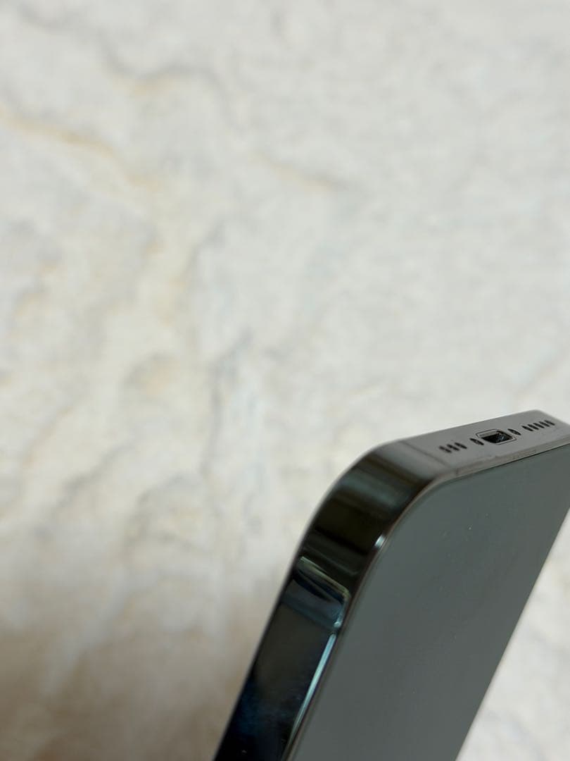 Apple iPhone 13 Pro 本体 ミッドナイトグリーン　SIMフリー