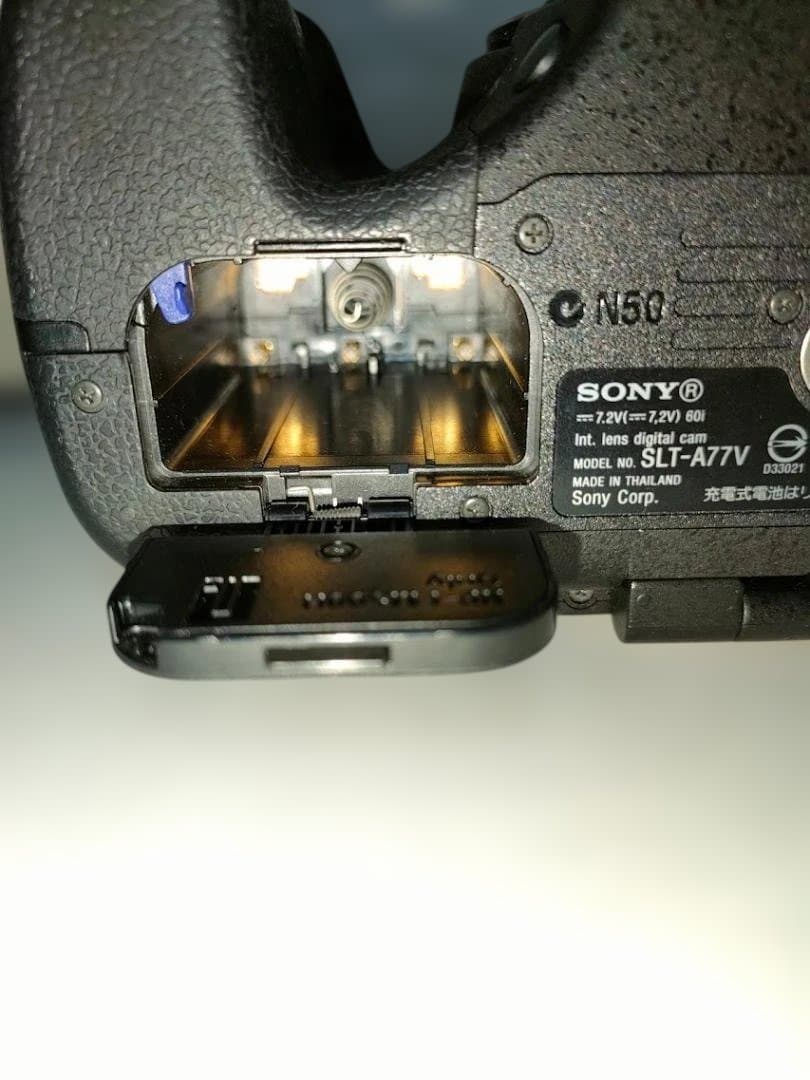 【美品】SONY α77 SLT-A77V レンズ・カメラバッグ付