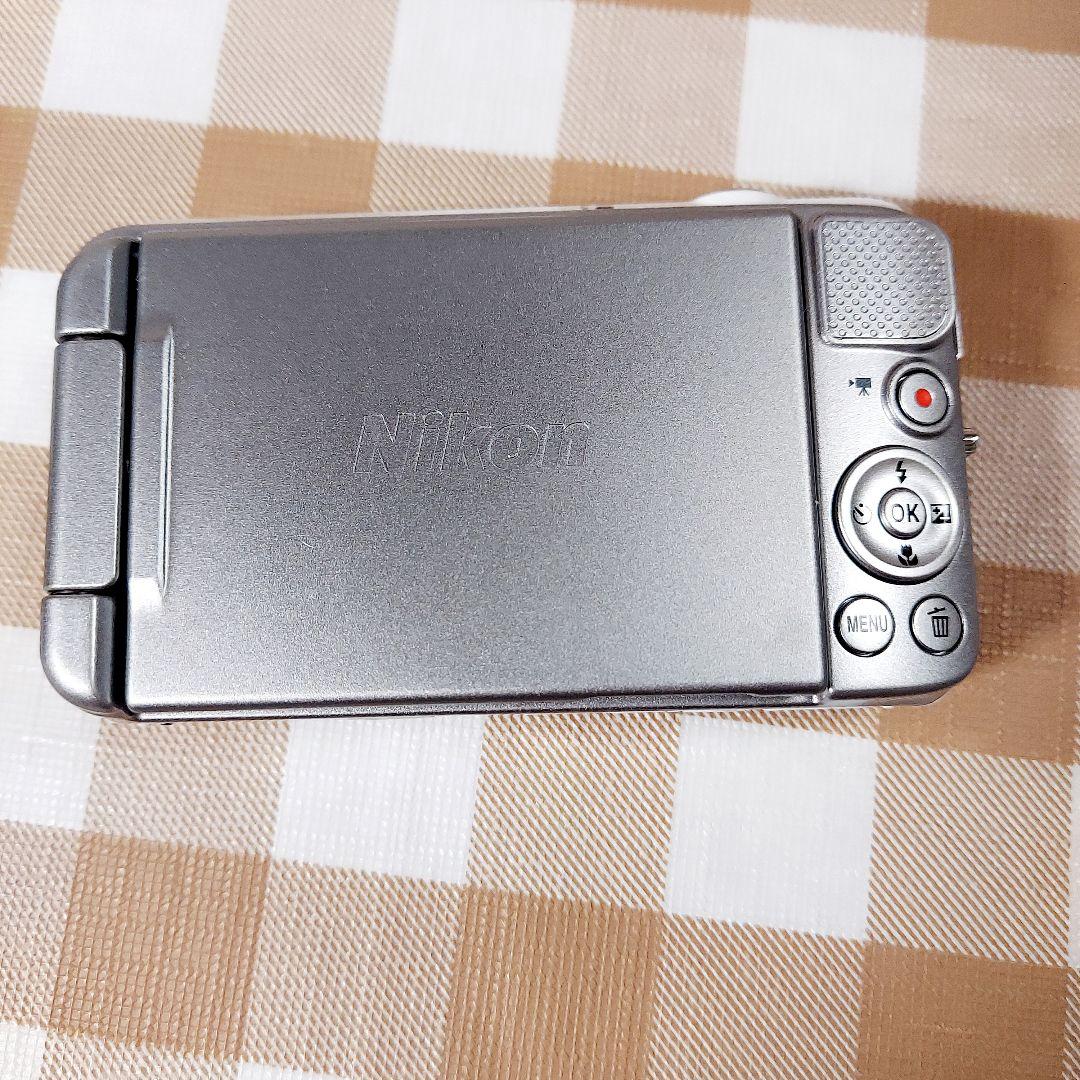 Nikon COOLPIX S6600　動作未確認　ジャンク　デジタルカメラ　白