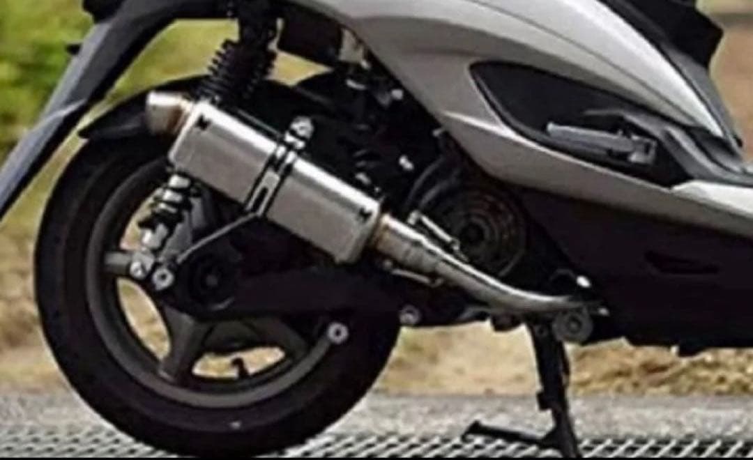 バイクマフラー