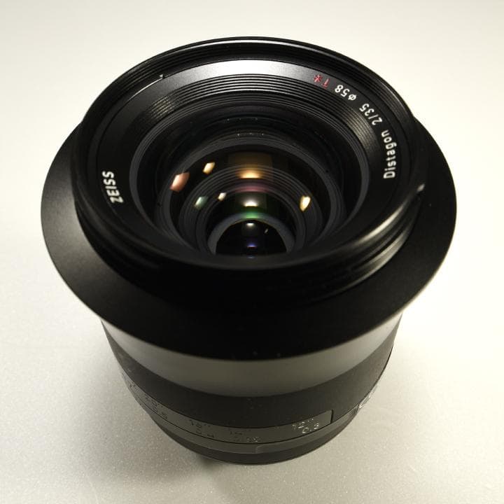 カールツァイス Milvus 35mm F2 ZF.2（ニコンFマウント）