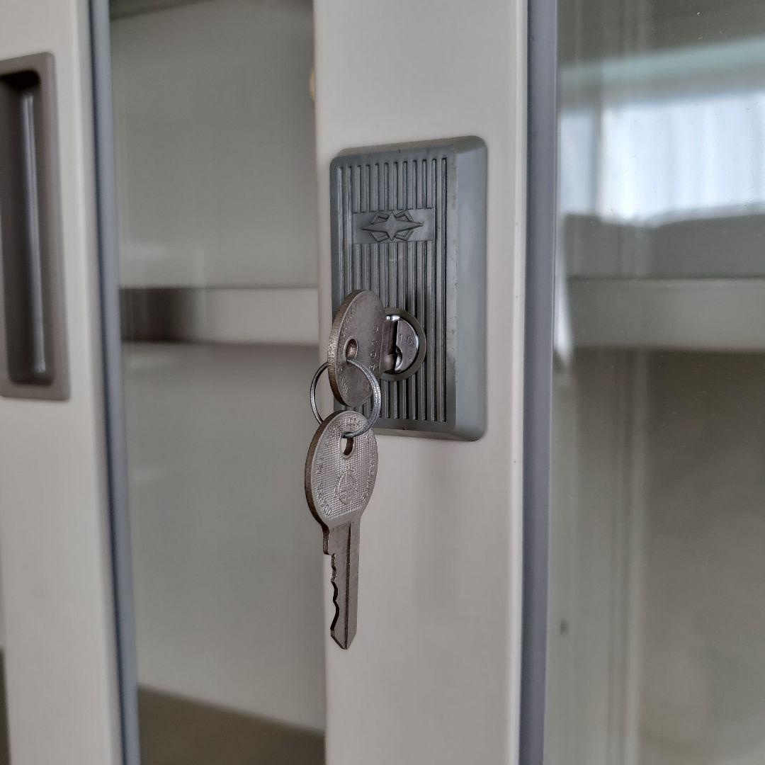 (引き取りor北海道限定)事務所　棚　会社　書類棚　３セット