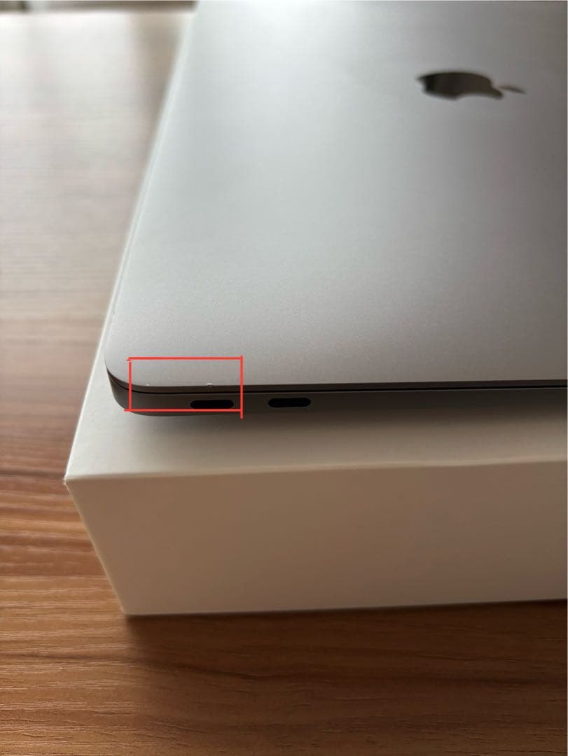 Apple MacBook Air 13インチ（2020年モデル/ A2179)