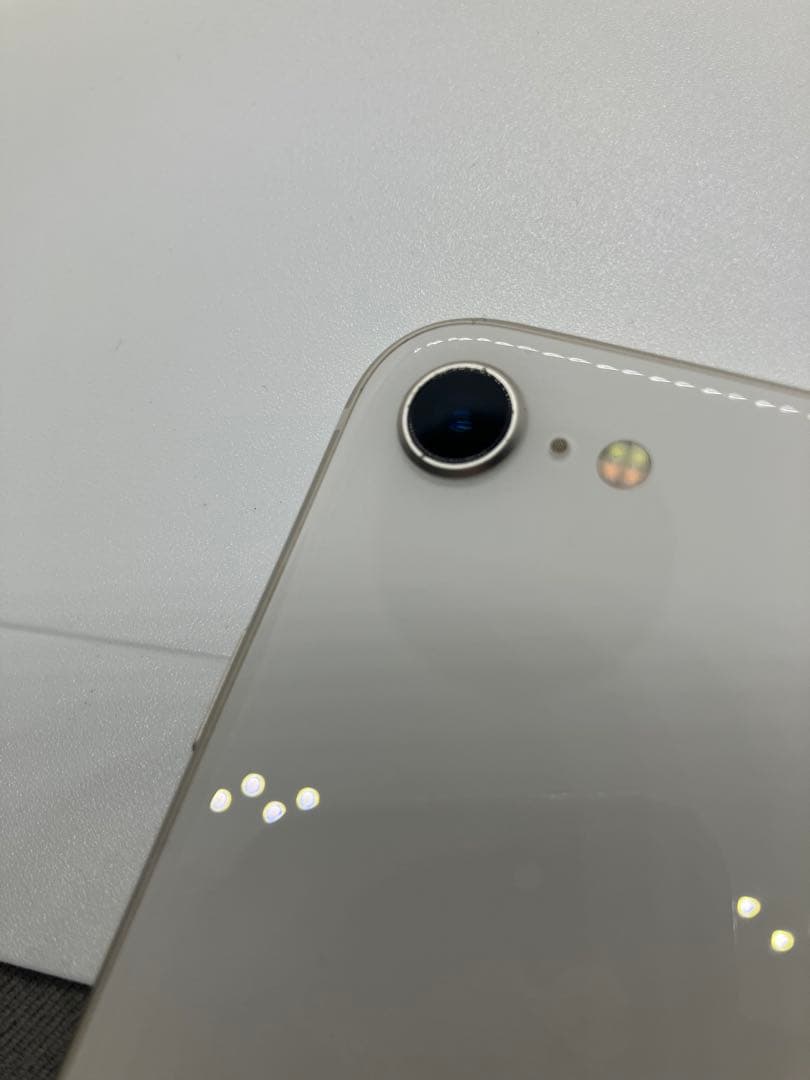 ぽ*す様 美品 バッテリー100% iPhone SE 第3世代 128GB ホ