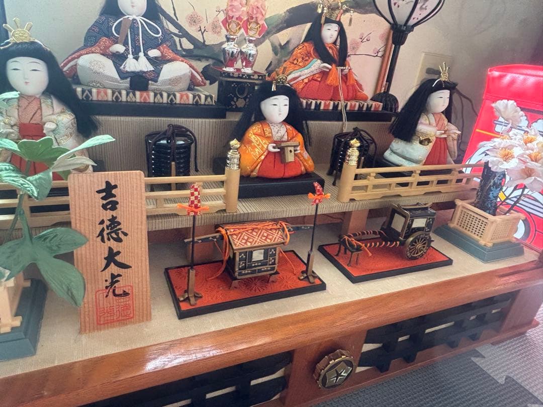 【吉徳 大光】 特選 ひな人形 ガラスケース付き