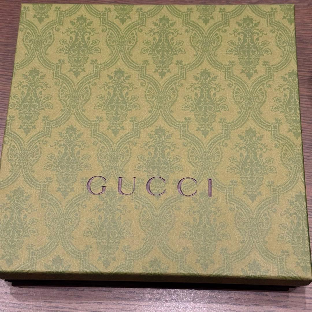 グッチ　GUCCI　犬用ウェア　Lサイズ　新品未使用　G レッド　ブルー