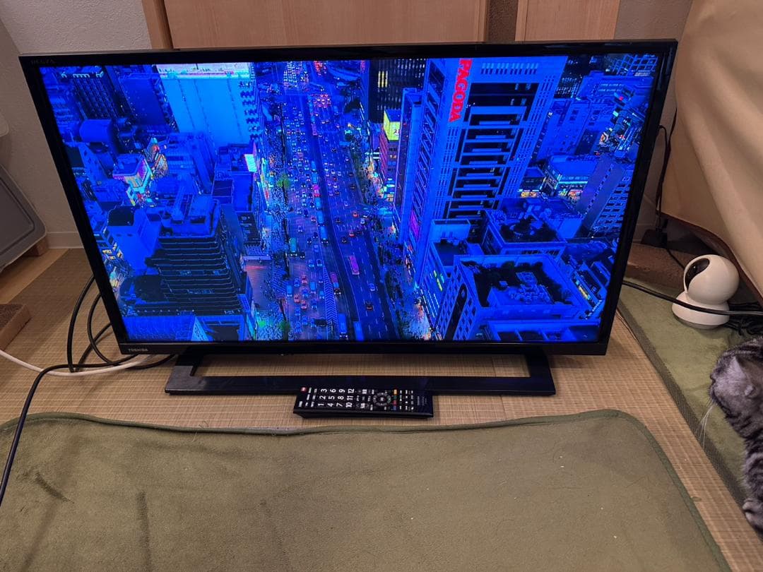 東芝 TOSHIBA　レグザ　テレビ 32型　32S22　2018年製　映り綺麗