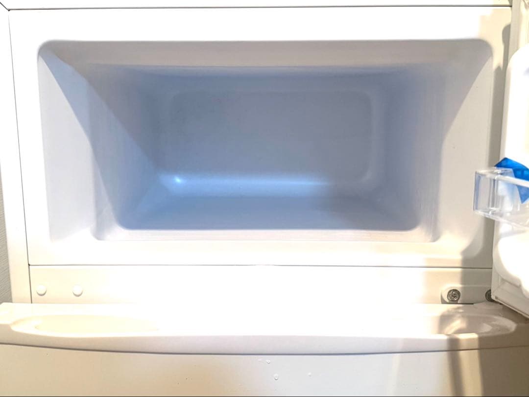 【2月18日〜発送可能】S-cubism R-90WH 2ドア冷凍/冷蔵庫