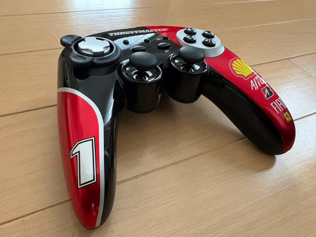 スラストマスター フェラーリ F60 ゲームパッド
