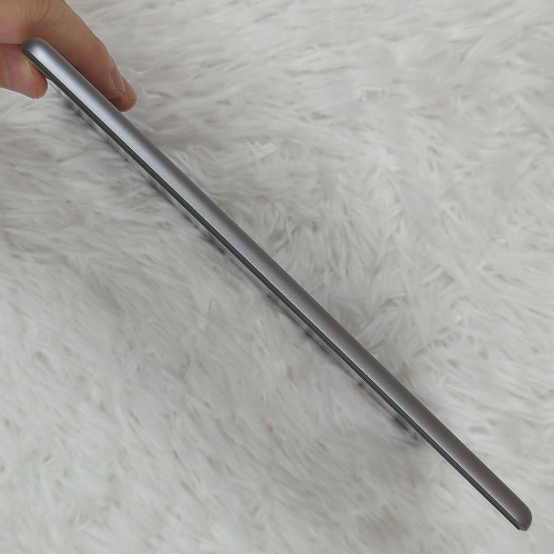 【美品】iPad 第6世代 32GB Wi-Fiモデル