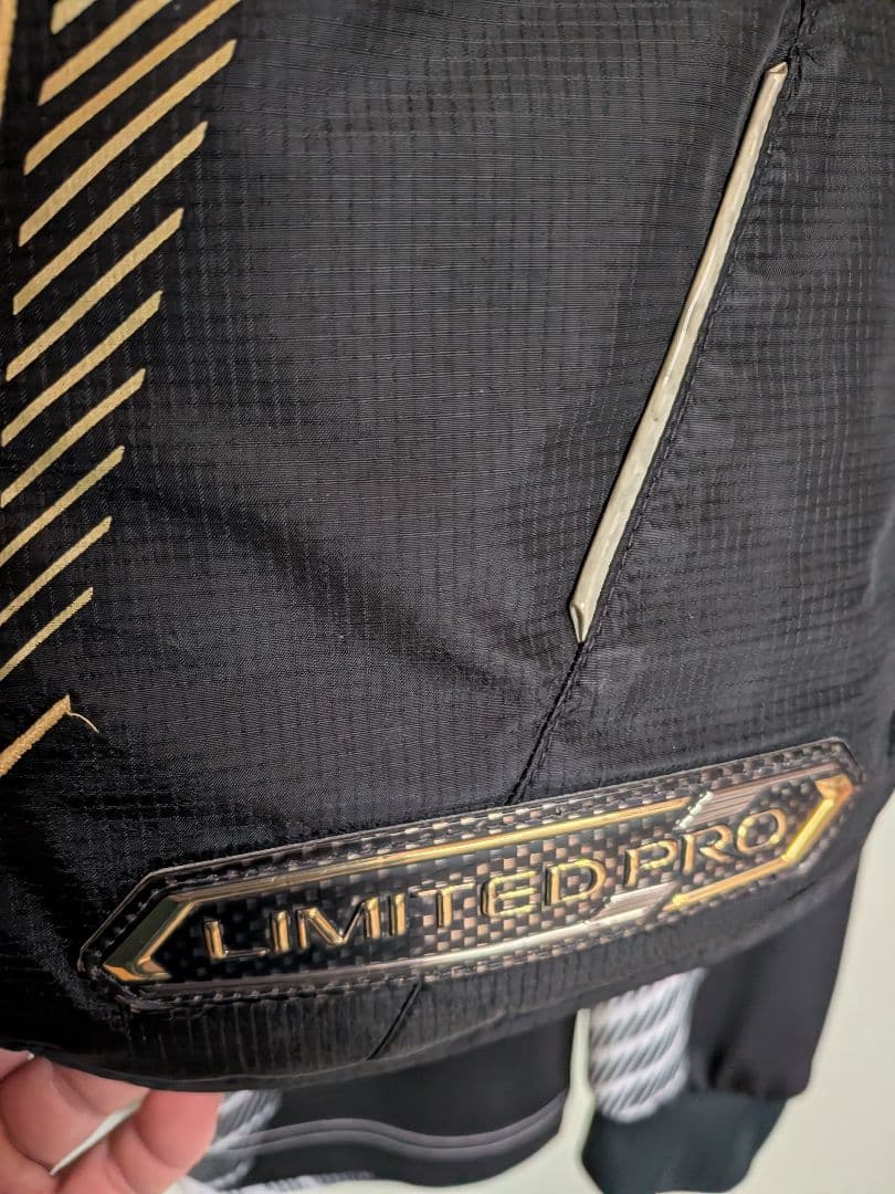 LIMITED PRO 鮎ベスト 鮎シャツ 鮎タイツセット出品最終値引き