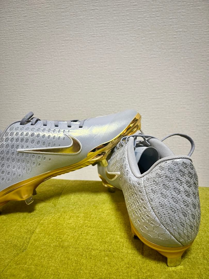 【海外レア】NIKE LUNAR VAPOR ULTRAFLY 野球スパイク
