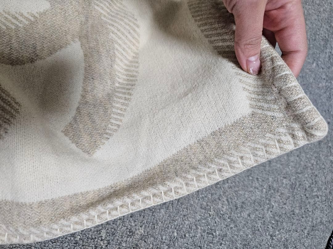 [値下げ中] CHANEL CCロゴ クッションカバー ベージュ シャネル