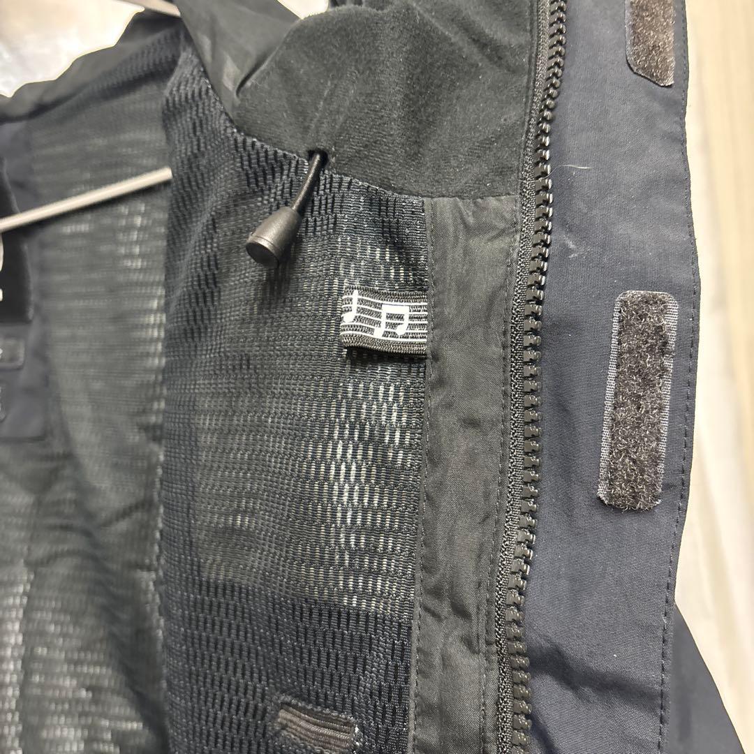 VOLCOM GORE-TEX 黒　 スノーボード　ウェア　ジャケット