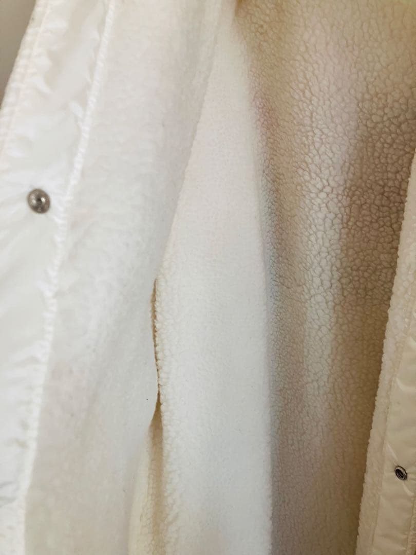 『華麗なる一族』ベンチコート