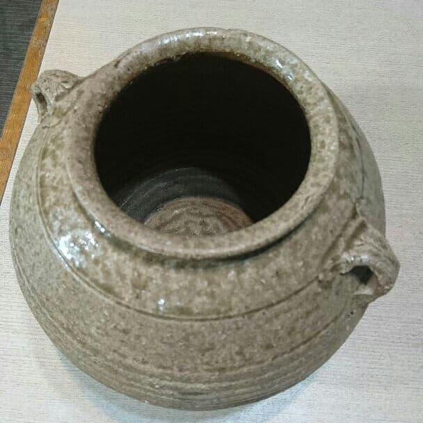 古越州灰陶線刻両耳壺 周末漢時代