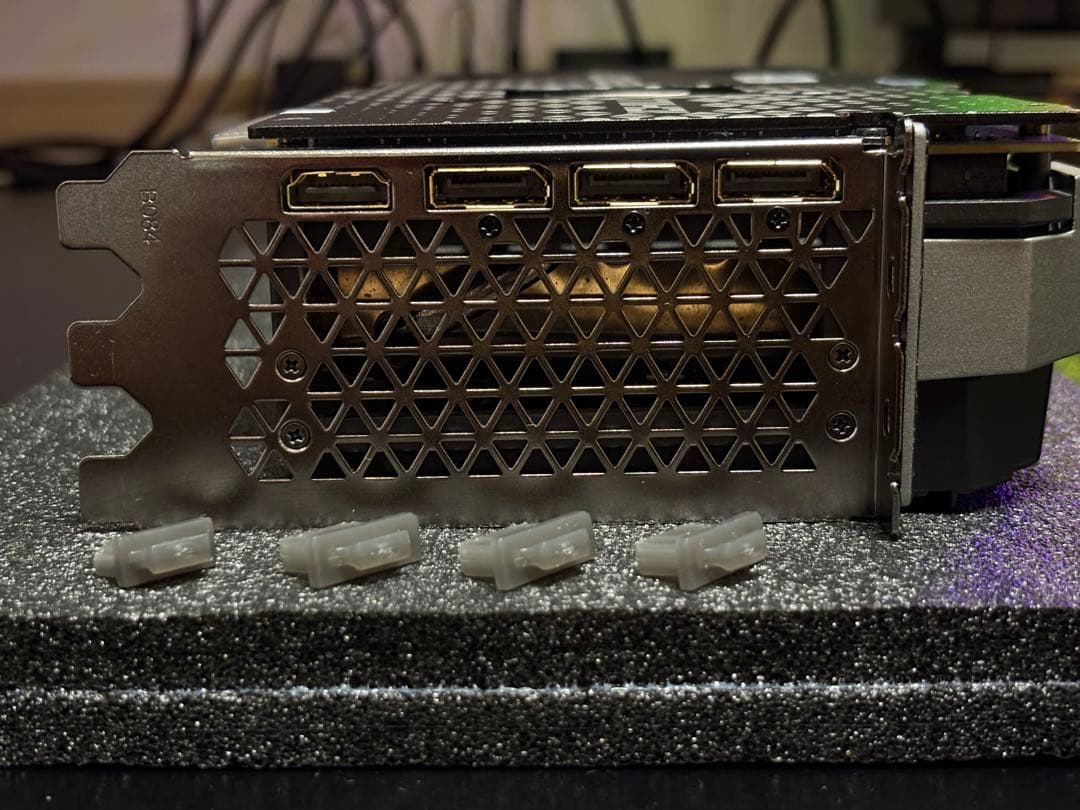 INNO3D GeForce RTX 4090 iCHILL X3 付属品完備