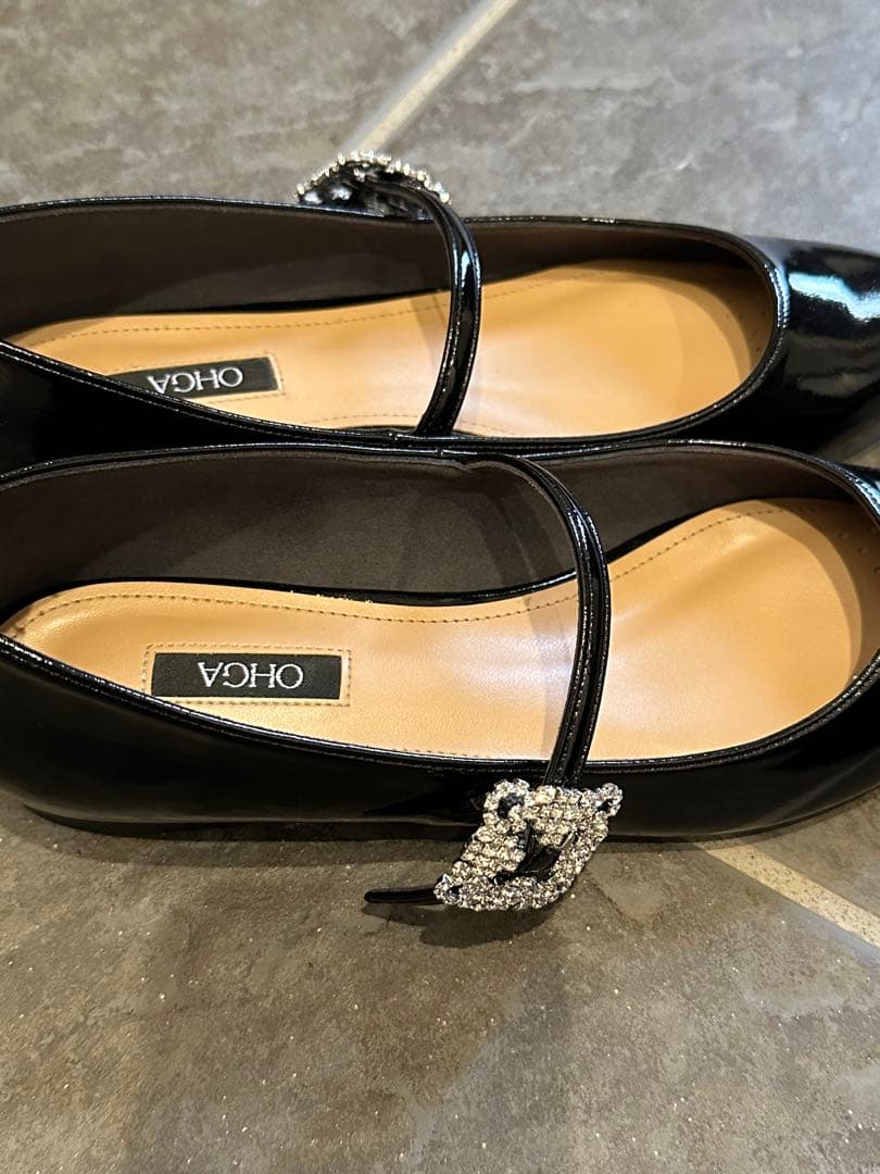 美品♡OHGA ビジュー付きポインテッドトゥフラットシューズ