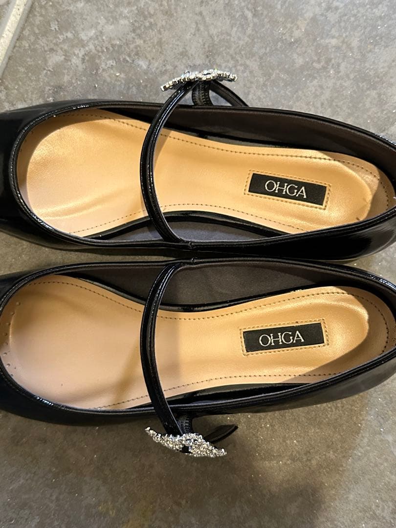 美品♡OHGA ビジュー付きポインテッドトゥフラットシューズ