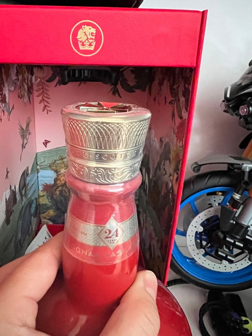 ロイヤルサルート 24年　2本セット