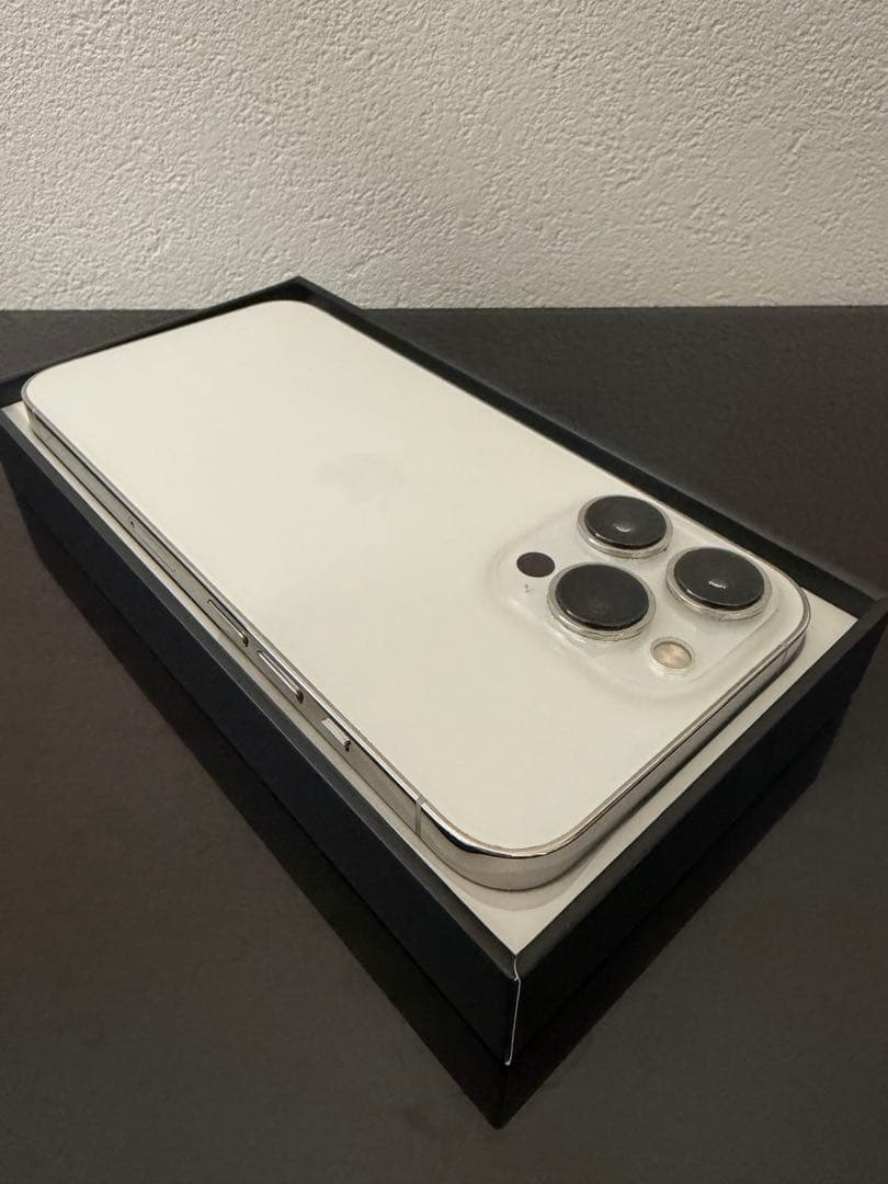Apple iPhone 13 Pro シルバー 本体 箱付き　SIMフリー
