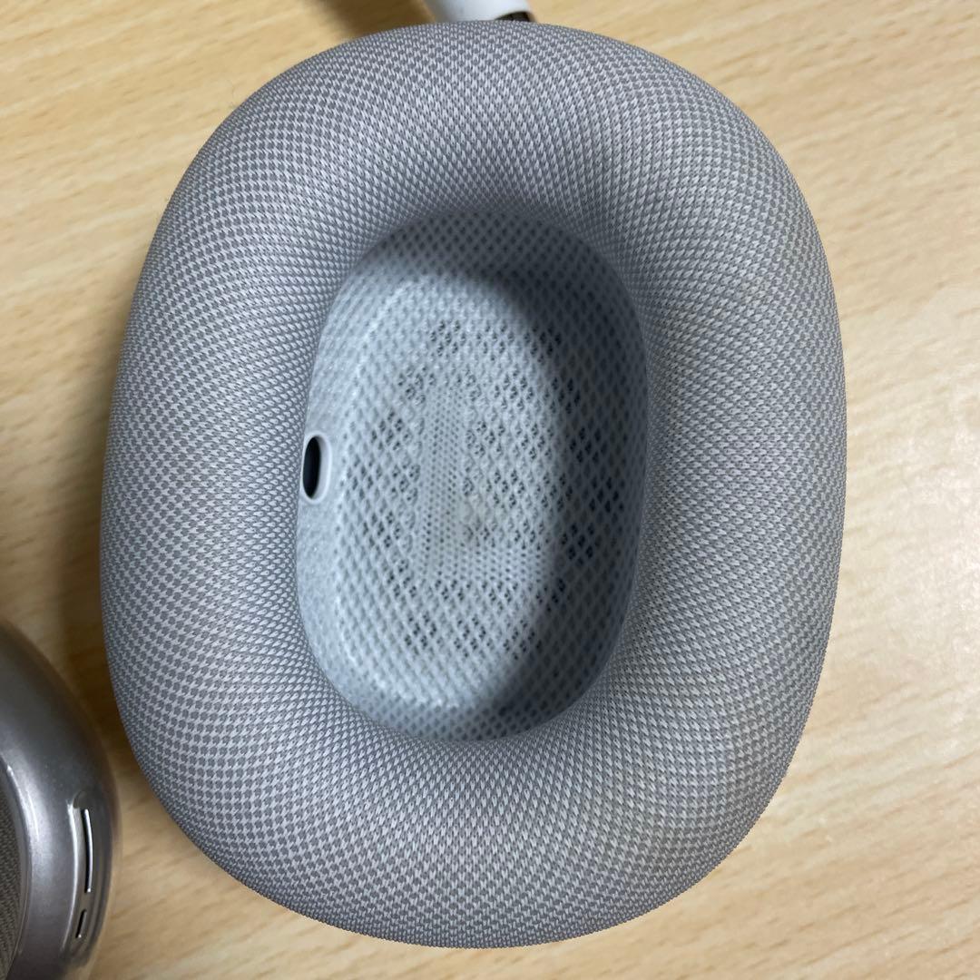 AirPods MAX 本体とカバー