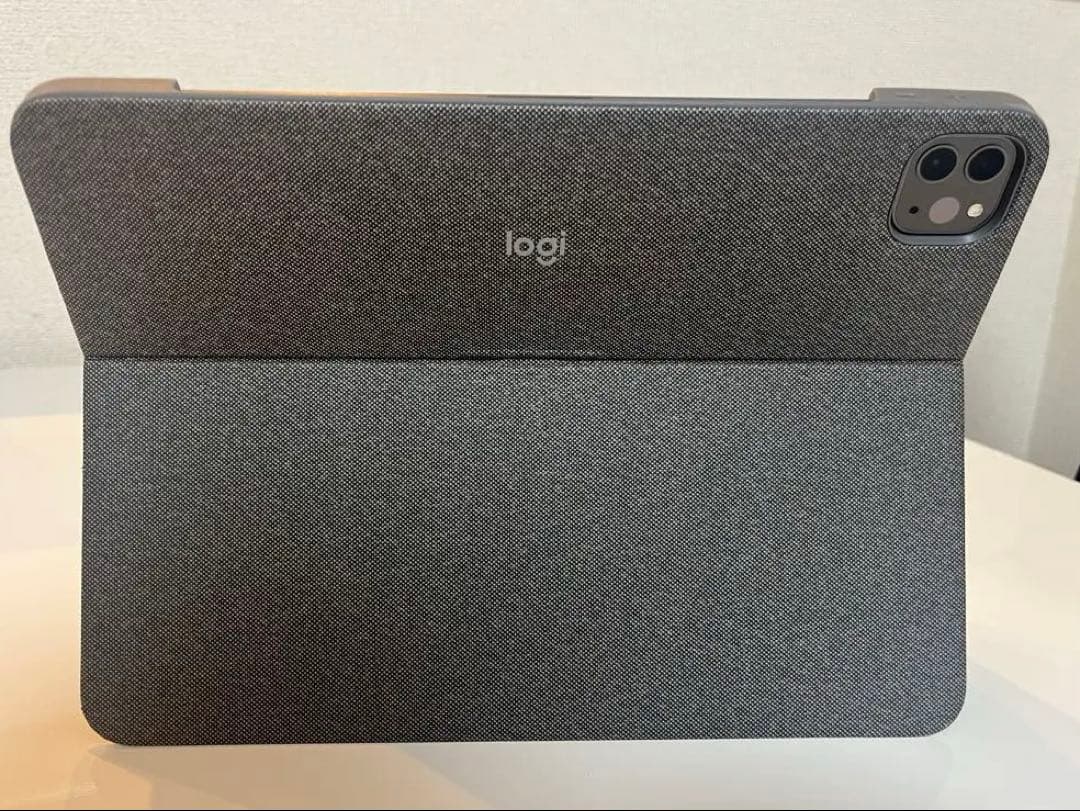 combo touchkeyboard Logicool iPadPro用