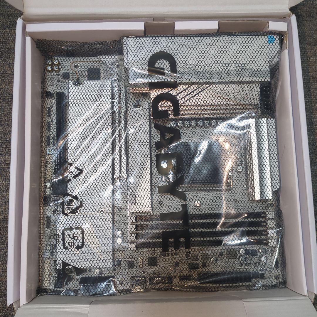 GIGABYTE B760M AORUS ELITE X AX 本体