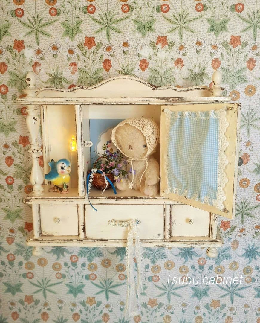 アンティーク・ヴィンテージ調　シャビー　ウォールシェルフ　キャビネット