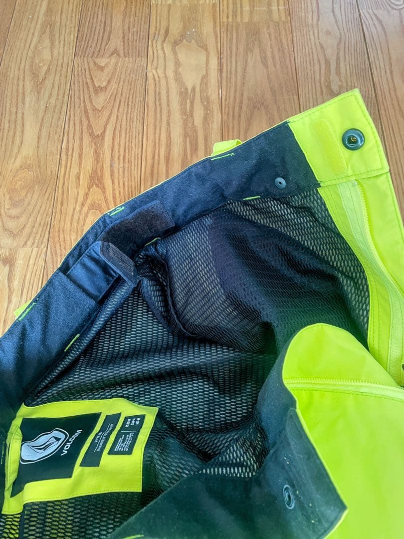 VOLCOM GORE-TEX スノーウェア上下セット、ジャケット・パンツ