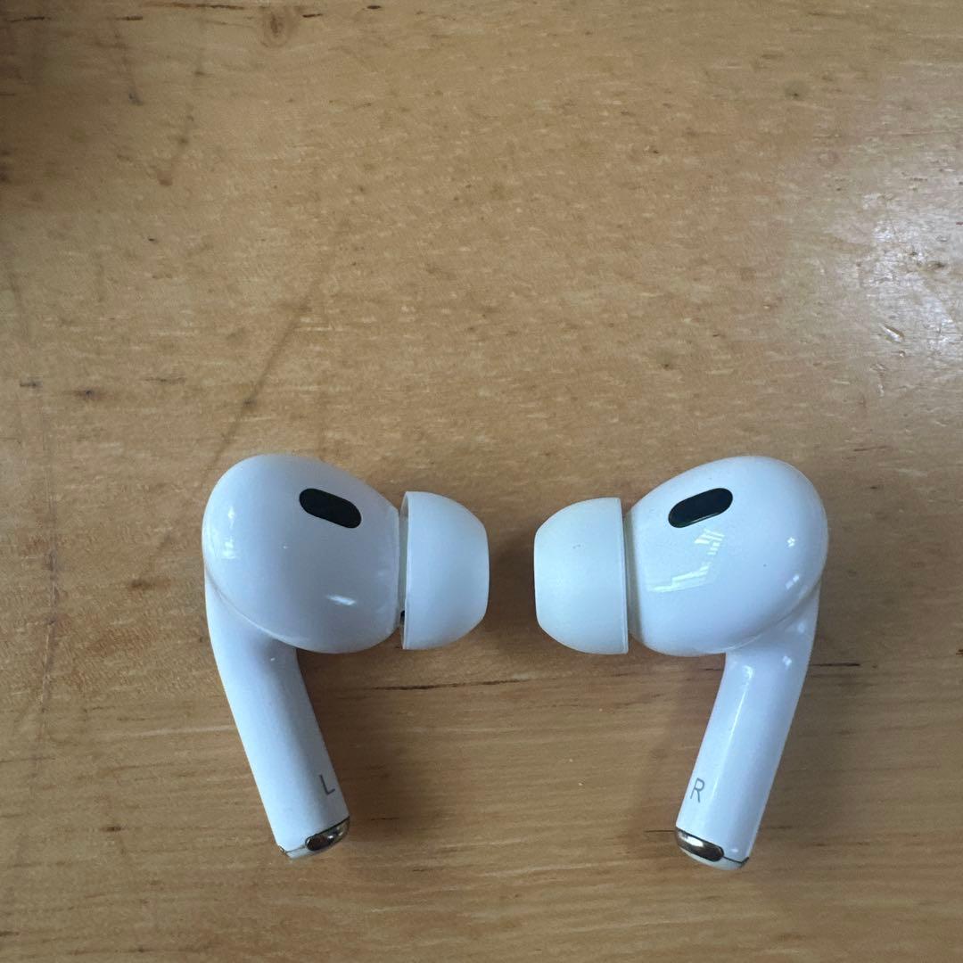 AirPods本体 ホワイト