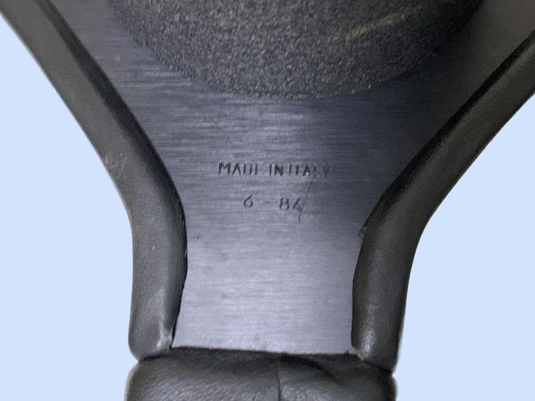 M7117 momo　モモ　 ステアリング　ハンドル