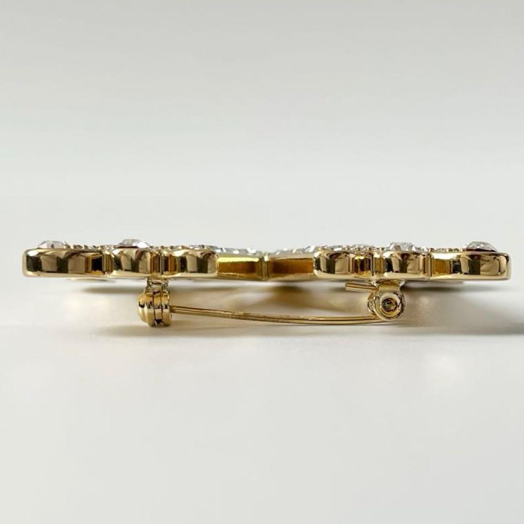 マックスマーラ　バス　クリスタル　M字型　ブローチ　ゴールド　ロゴ　イタリア製