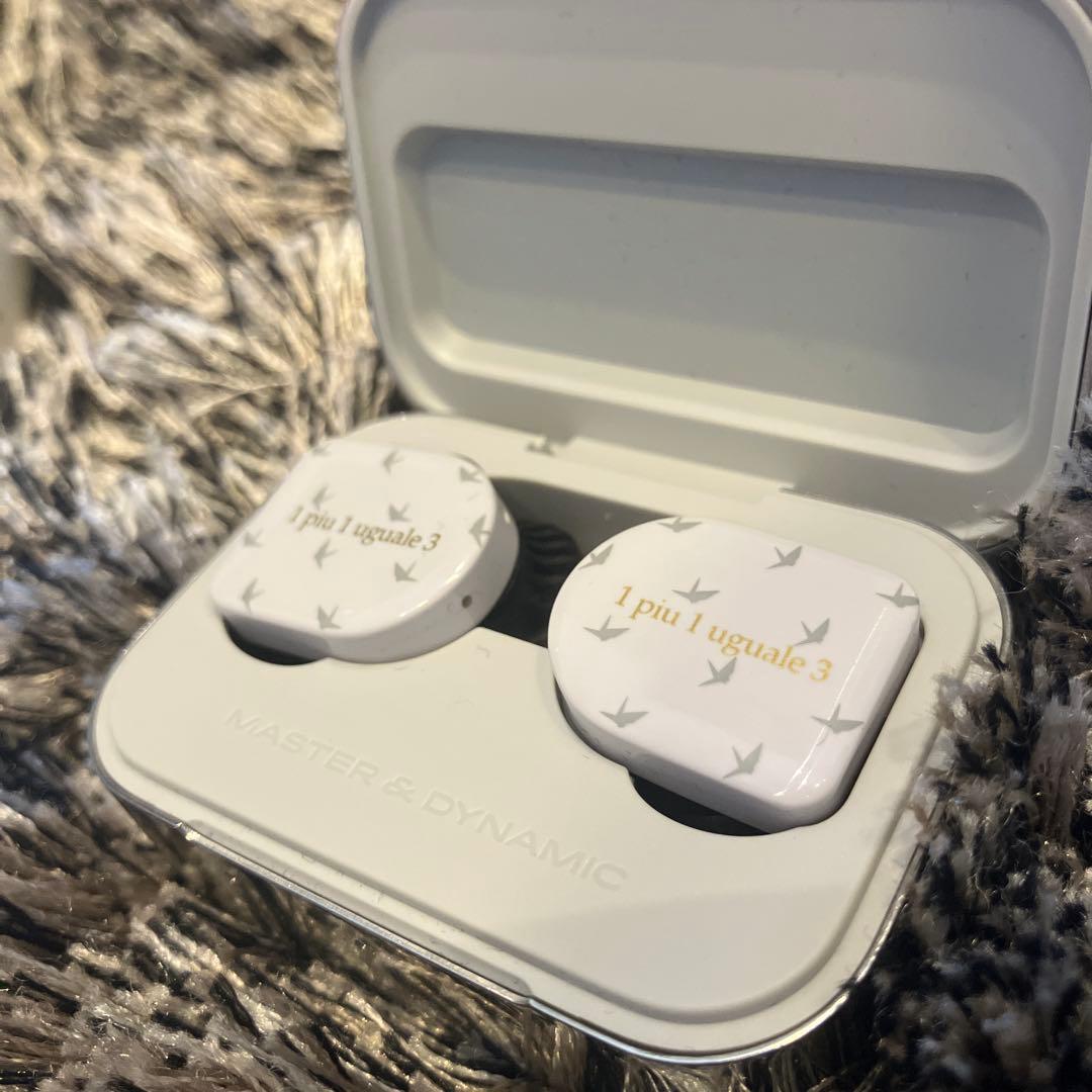 MW07 PLUS ワイヤレスイヤホン 1 piu 1 uguale 3 コラボ