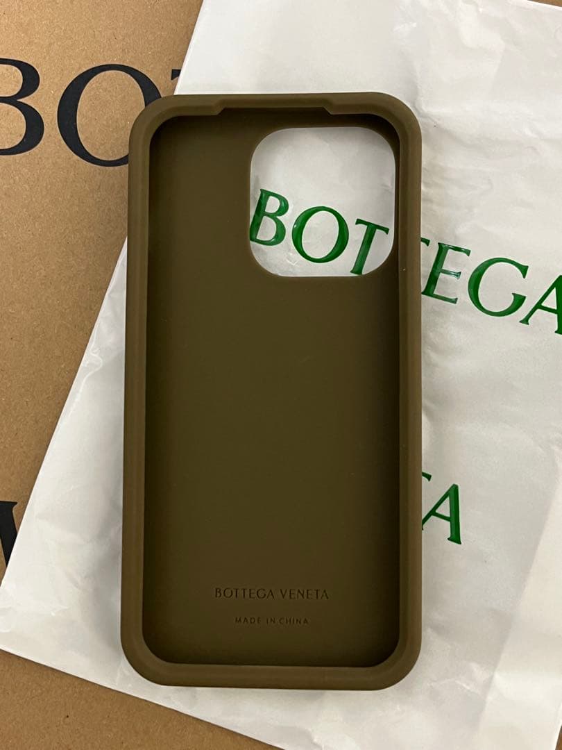 BOTTEGA VENETA オリーブグリーンiPhone15ケース【新品未使用
