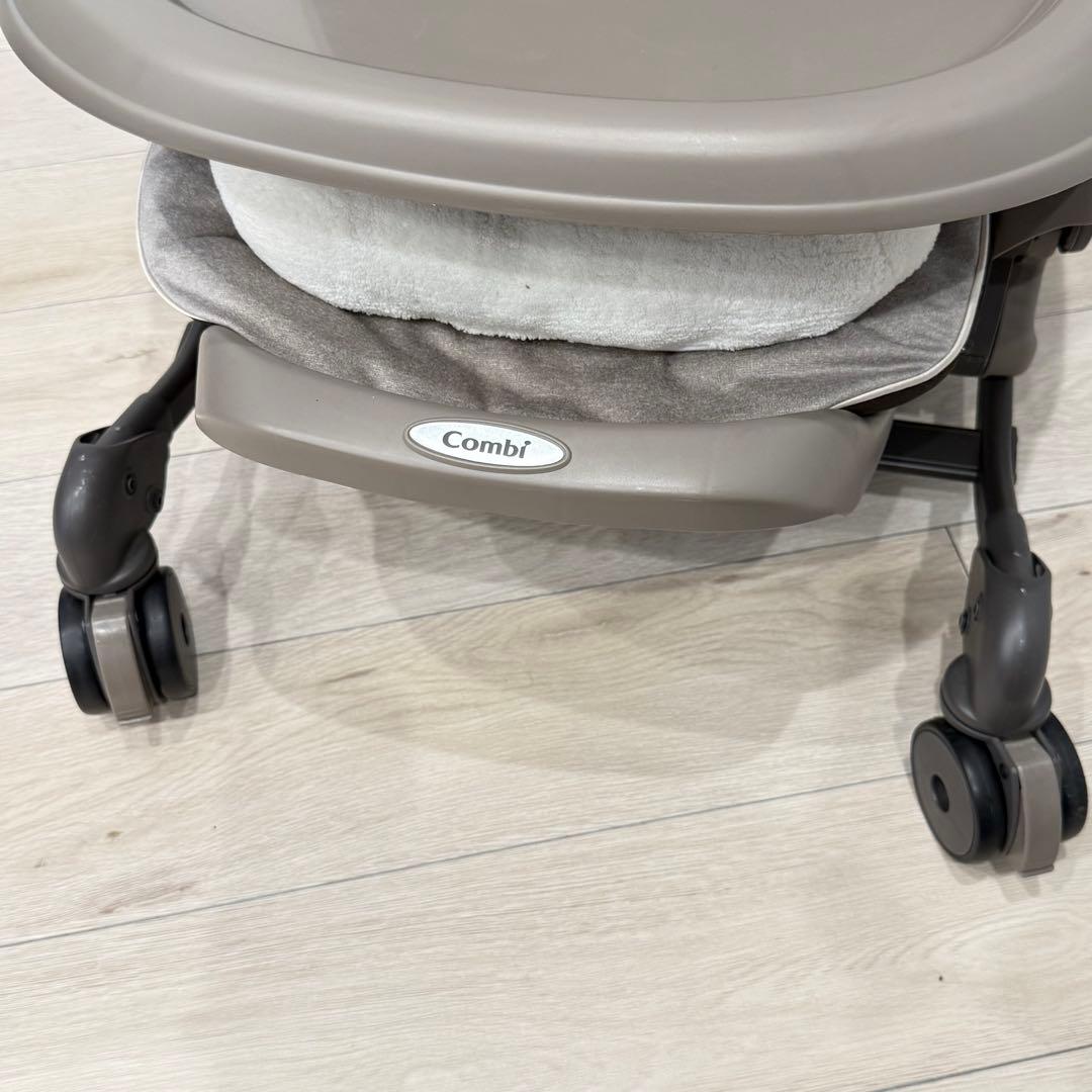 Combi コンビ ネムリラ AUTO SWING BEDi ベージュ