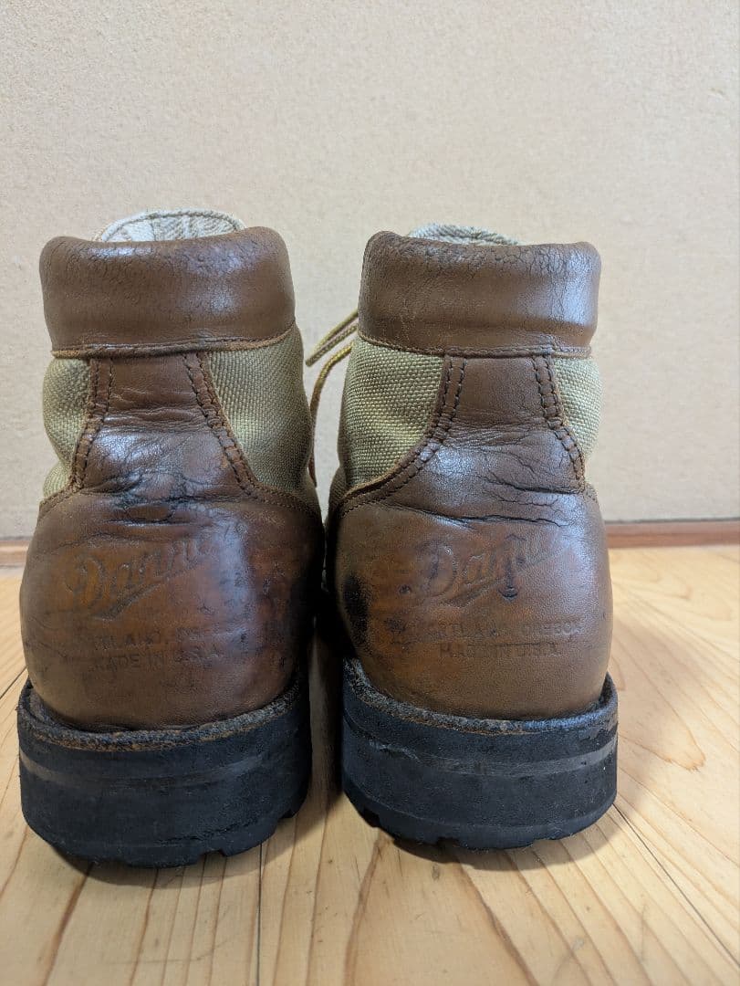 ダナーライト　黒タグ　7EE