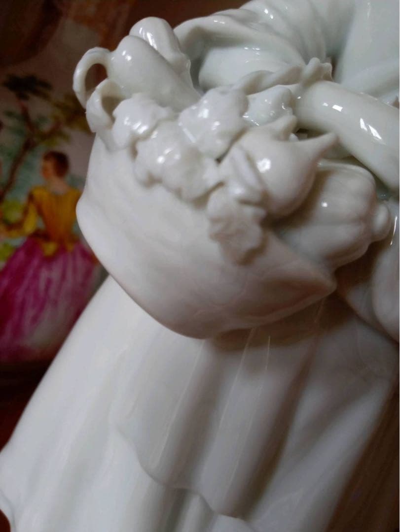 Augarten アウガルテン　フィギュリン　陶器　人形　磁器人形　検　ヘレンド