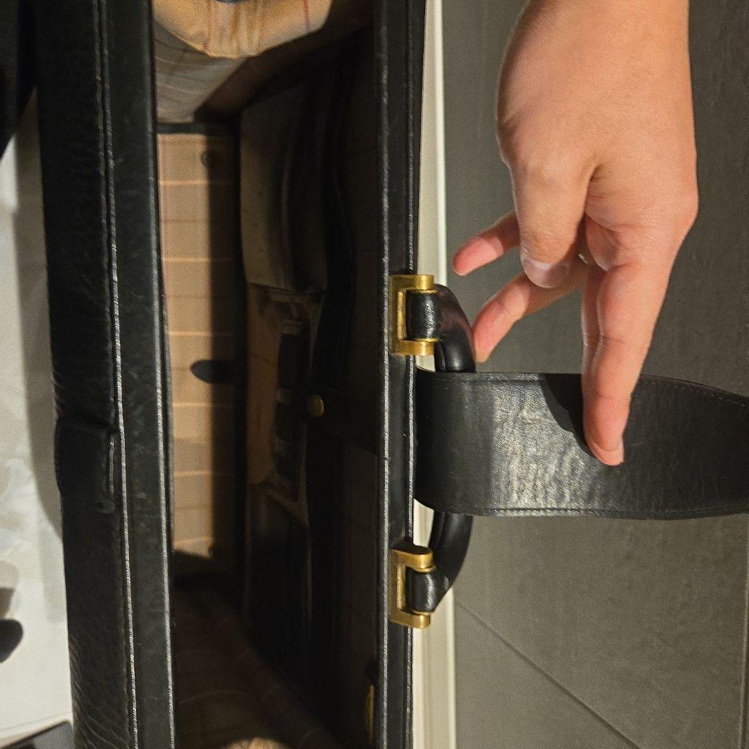 美品　バーバリー　ダレスバッグ　ドクターズバッグ　オールレザー　　黒色