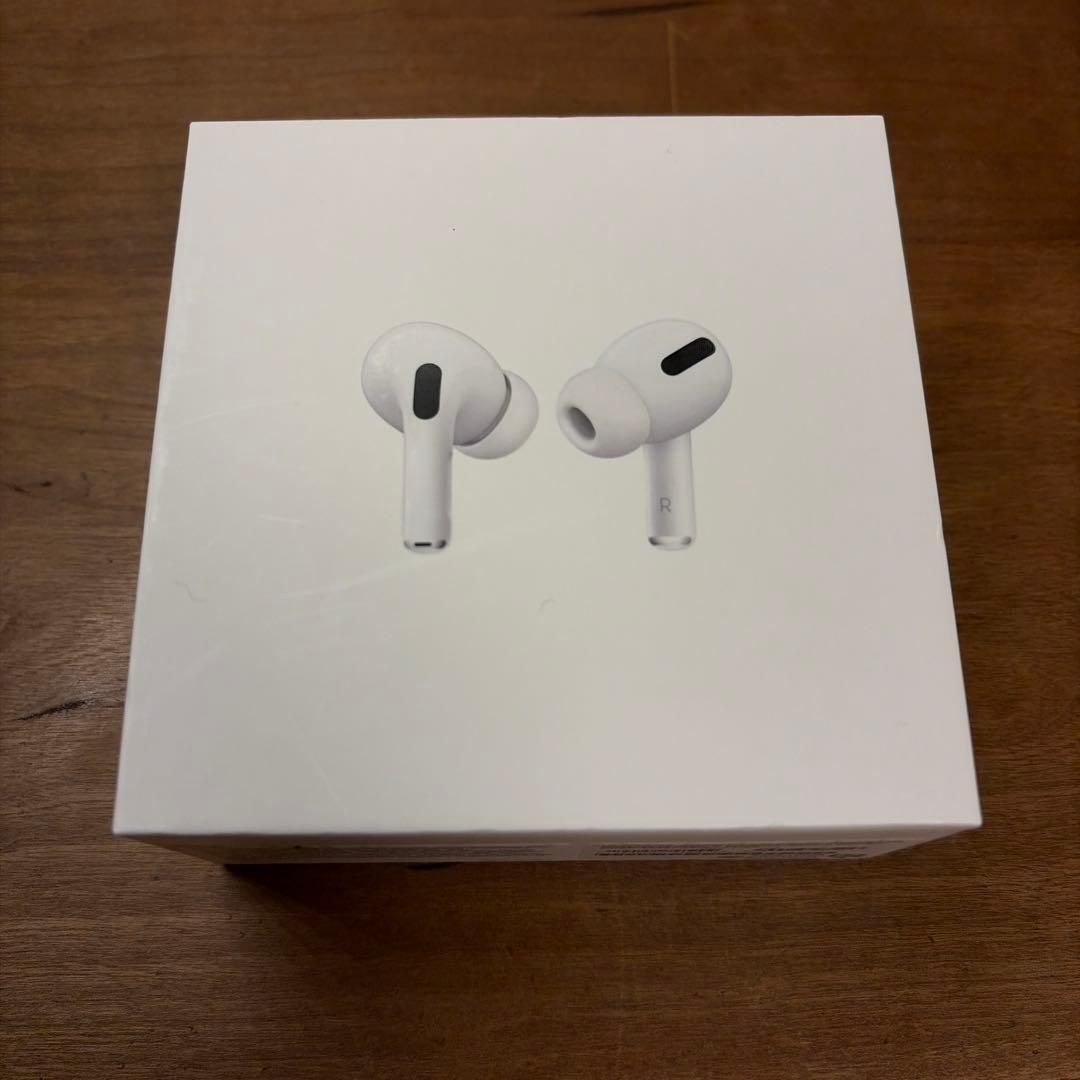 AirPods Pro 第一世代　lightning 端子
